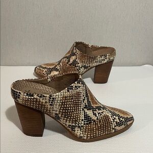 BareTraps, Brown and Black Snake Print Mules.
Caitee style 8.5